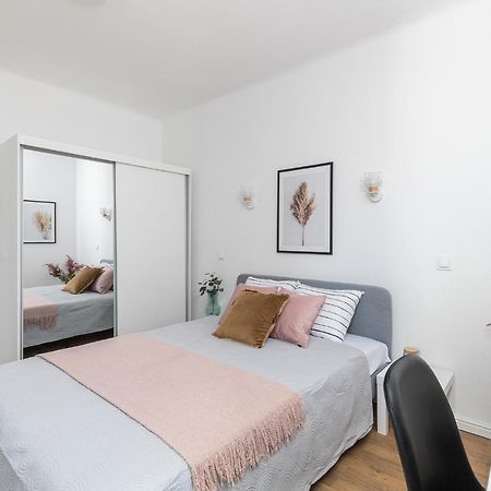 Superapart Nowolipki 23, Unwind In Urban Chic Apartament Варшава Экстерьер фото
